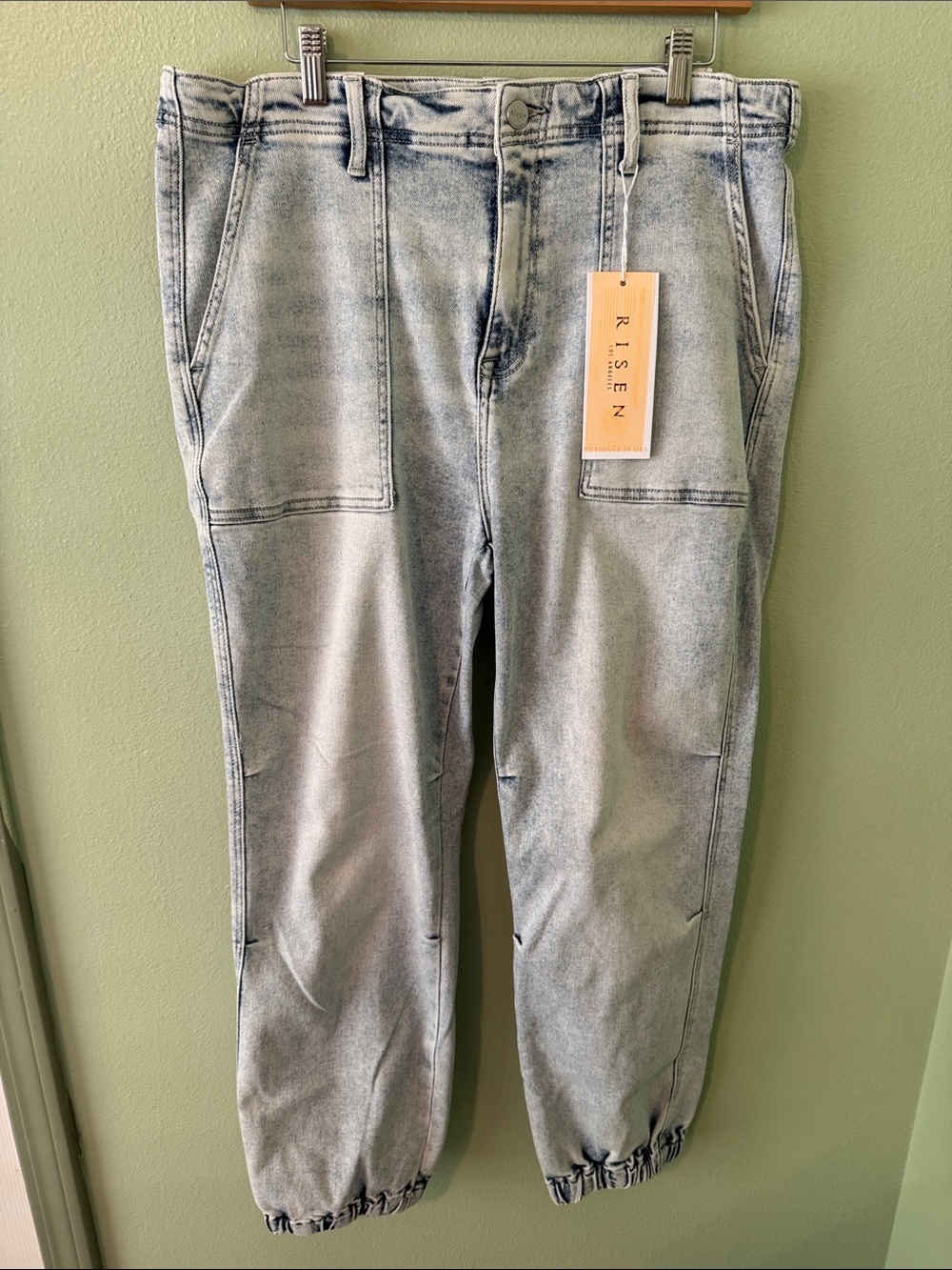 Risen High-Rise Women's Light Blue Jeans - Classic Light Wash NWT
